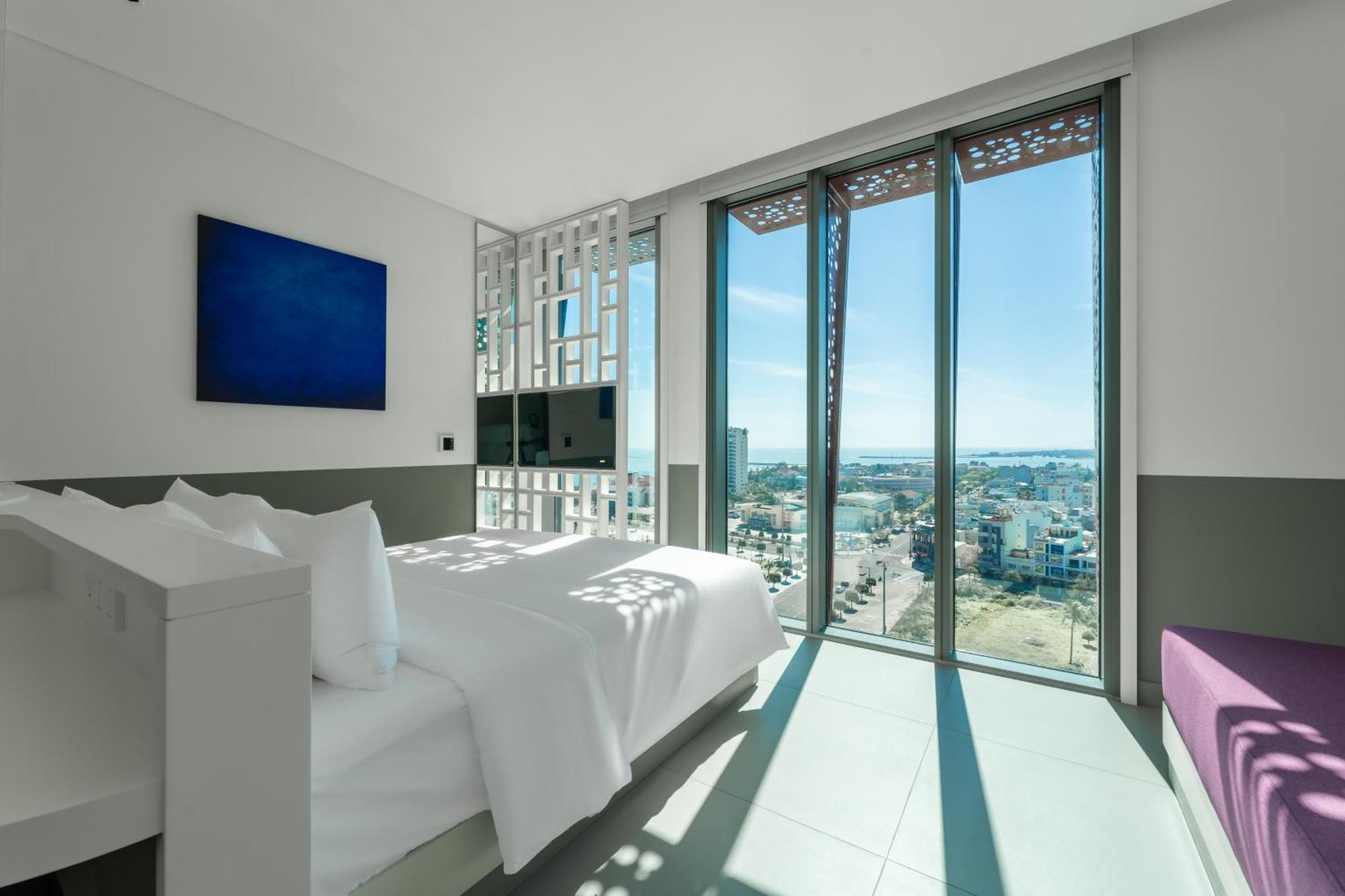 Wink Hotel Tuy Hoa Beach - 24Hrs Stay & Rooftop Pool Bar Exteriör bild