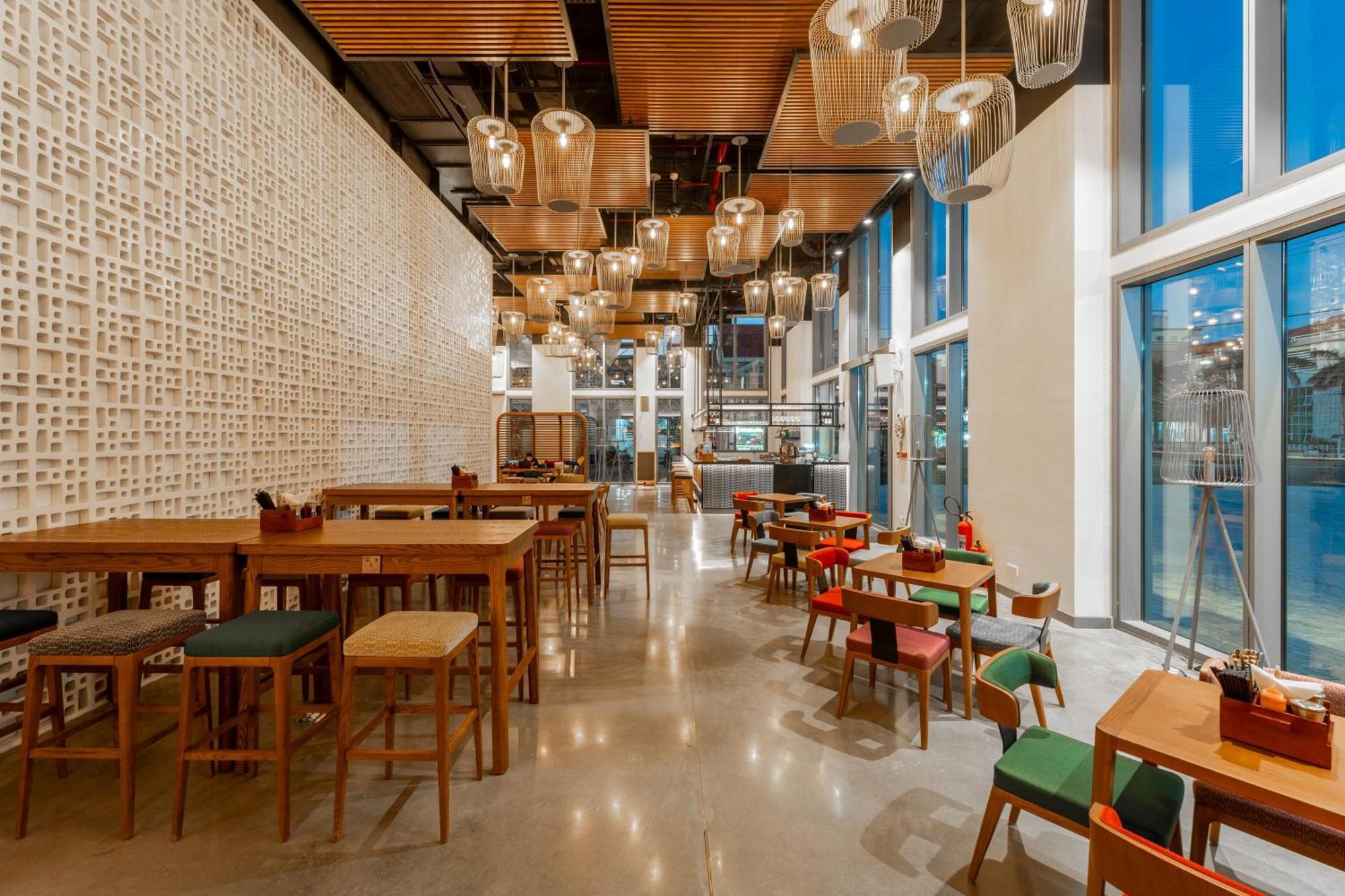 Wink Hotel Tuy Hoa Beach - 24Hrs Stay & Rooftop Pool Bar Exteriör bild